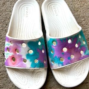 Iconic Crocs slip ins size 2